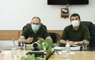 Nikol Pashinyan, Arayik Harutyunyan co-chair consultation at DA headquarters