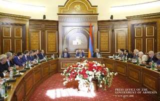 “Everyone, especially our compatriots, is invited to invest in Armenia” – PM welcomes Russia-based Armenian businessmen