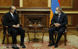 Le Premier ministre a rencontré l'Ambassadeur d'Italie en Arménie