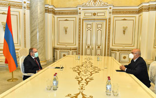 PM starts series of meetings with business community representatives