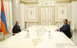 Премьер-министр провел встречу с новоизбранным председателем Конституционного суда