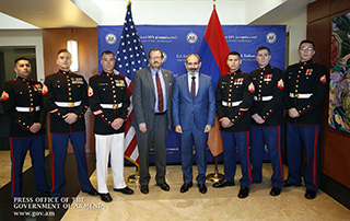 Nikol Pashinyan visits U.S. Embassy on United States Independence Day
