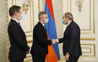 Prime Minister, French Secretary of State discuss issues of economic cooperation