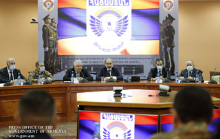 « Nous parviendrons certainement à une solution à notre tâche - assurer la sécurité de l'Arménie et de l'Artsakh» - Allocution de félicitations du Premier ministre Pashinyan à l'occasion de la Journée de l'armée