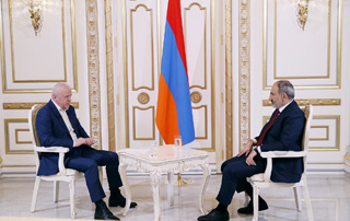 Interview du Premier ministre Nikol Pashinyan à Nver Mnatsakanyan