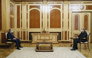 Никол Пашинян провел встречу с президентом Арменом Саркисяном