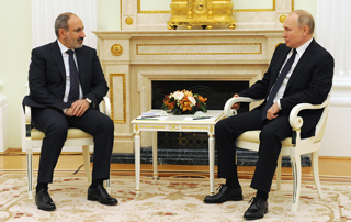 PM Pashinyan, President Putin discuss issues of Armenian-Russian strategic relations