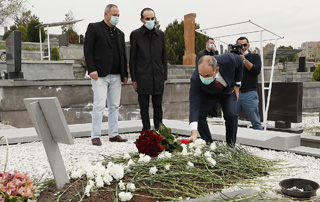 Վարչապետը հարգանքի տուրք է մատուցել Կոմանդոսի հիշատակին