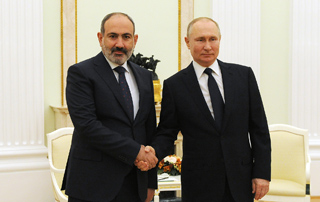 Nikol Pashinyan sends congratulatory messages to Vladimir Putin, Mikhail Mishustin on May 9