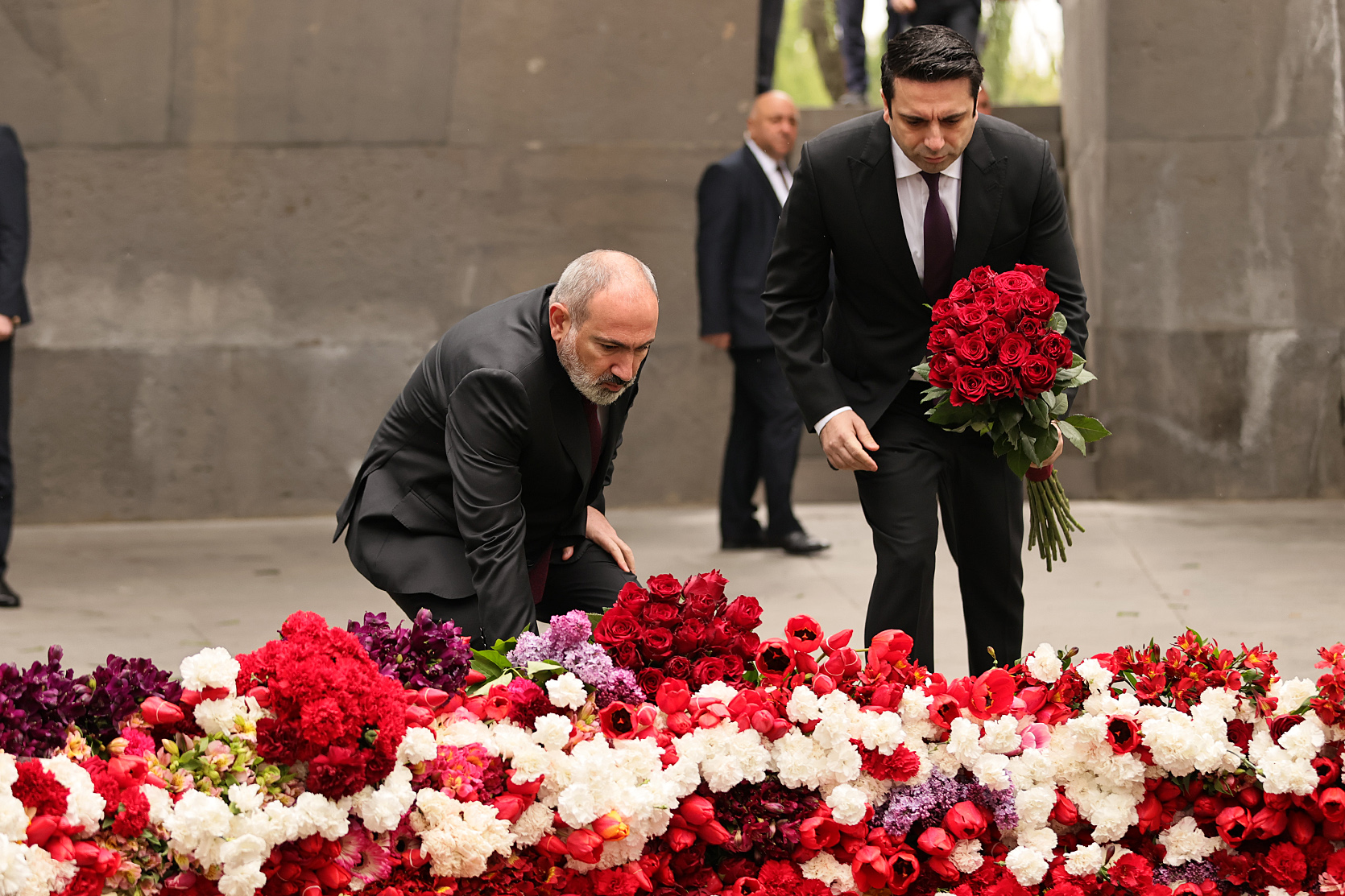 День памяти жертв геноцида армян. Цицернакаберд Армения. День геноцида Армении.