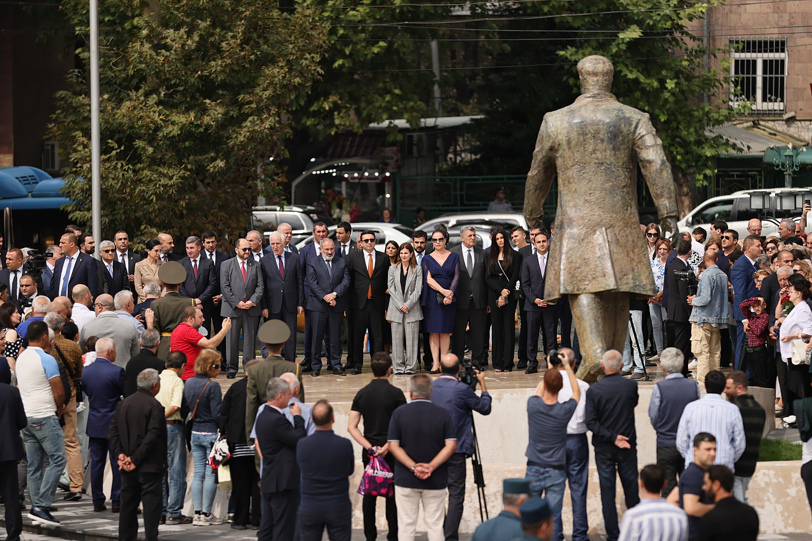 A bronze statue of Karen Demirchyan unveiled in front of the Sports and