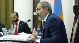 Le discours de Nikol Pashinyan sur les questions d'investissement et de politique fiscale en Arménie.
